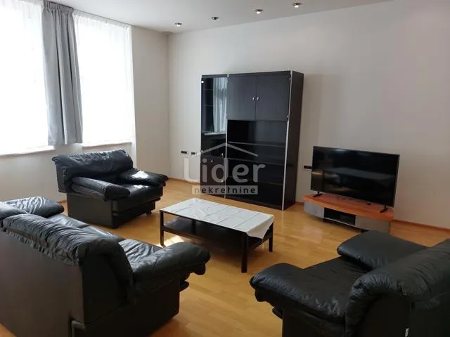 belveder-150m2,2s+db,3 balkona s pogledom na grad i more - slika 4