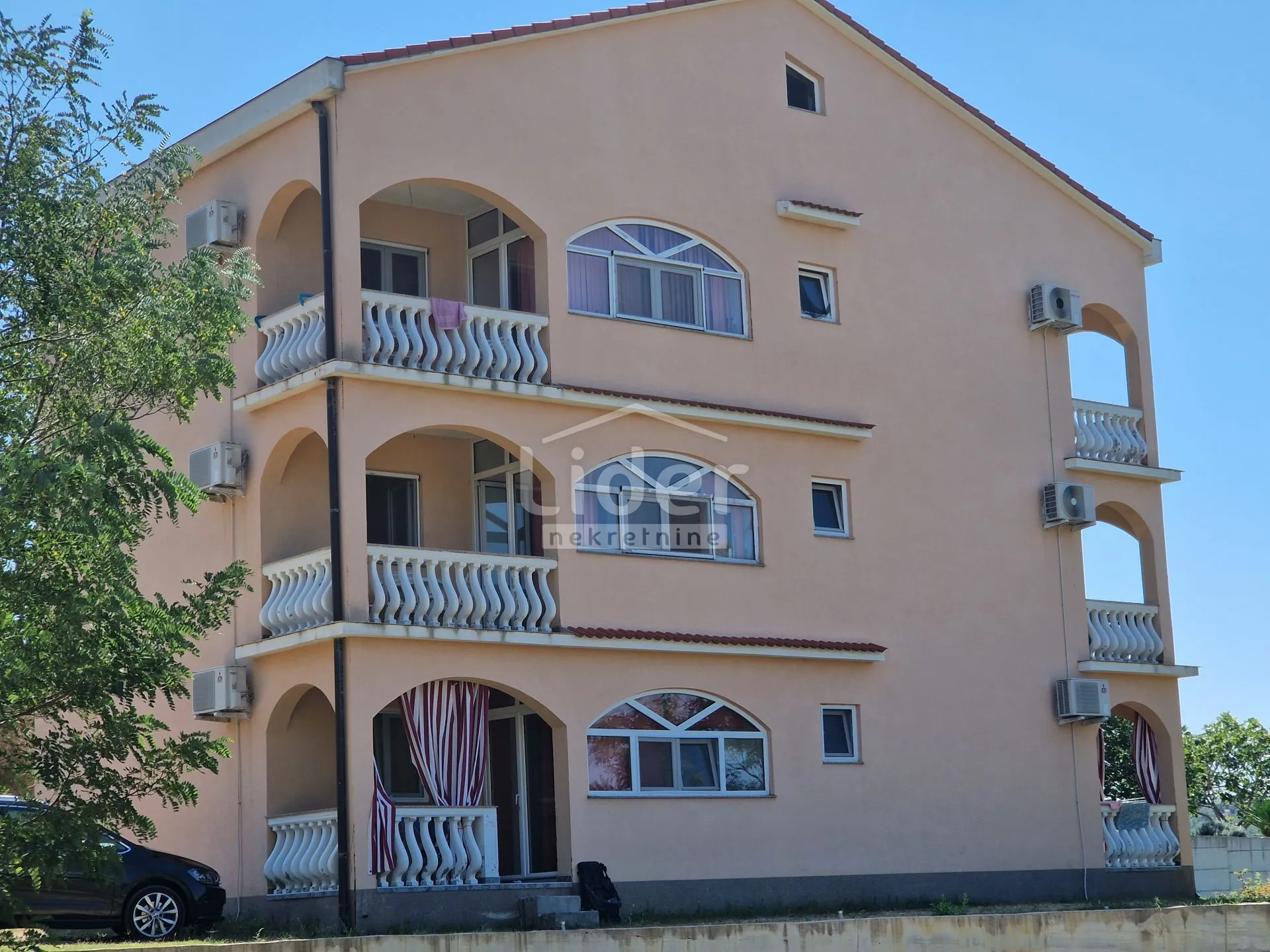 apartman u loparu, 40 m2 - slika 1