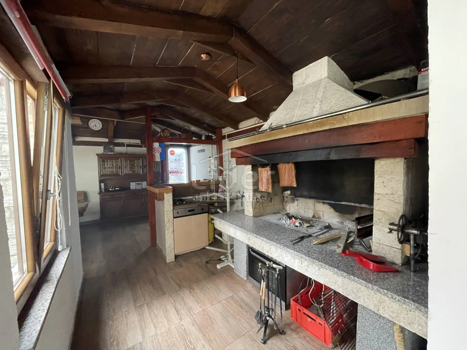 apartmanska kuća na traženoj lokaciji - slika 6