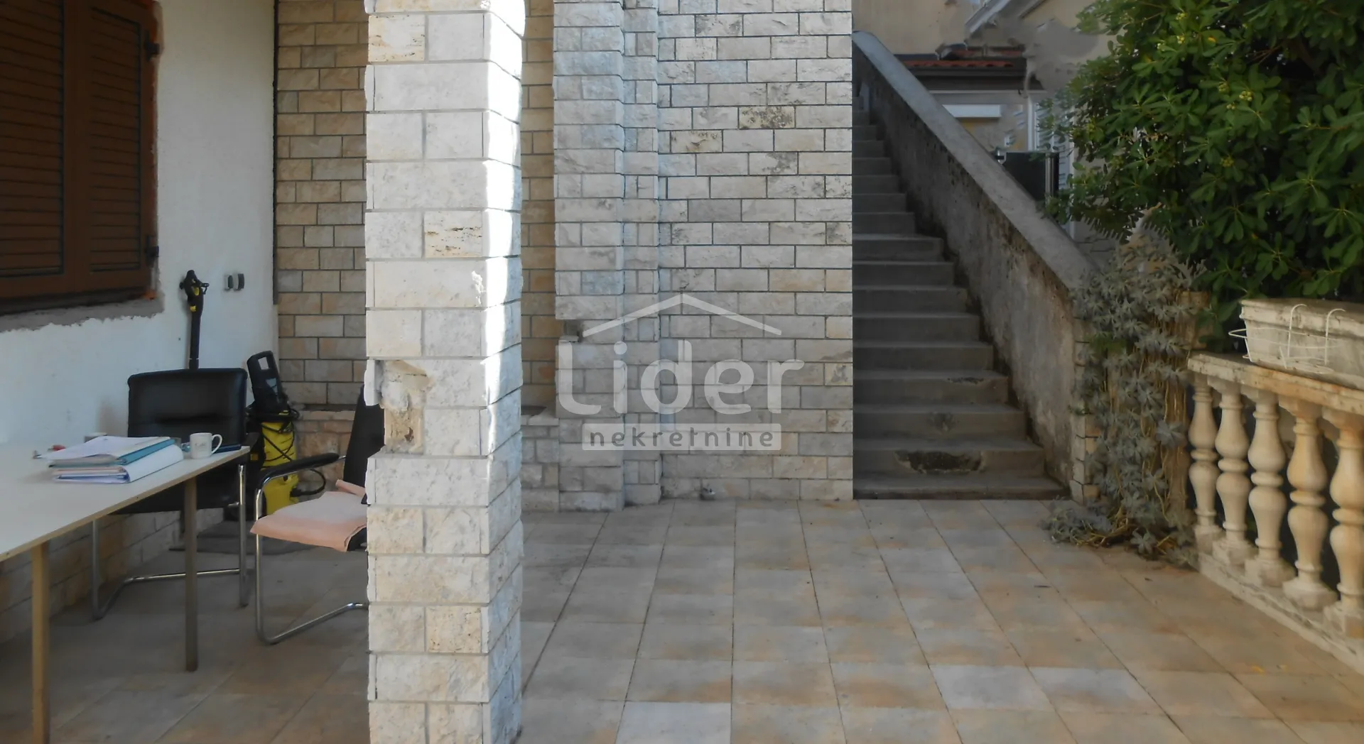 bulevard odlična kuća na traženoj lokaciji - slika 12