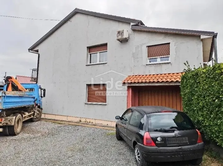dražice - samostojeća kuća 3 stana - slika 4