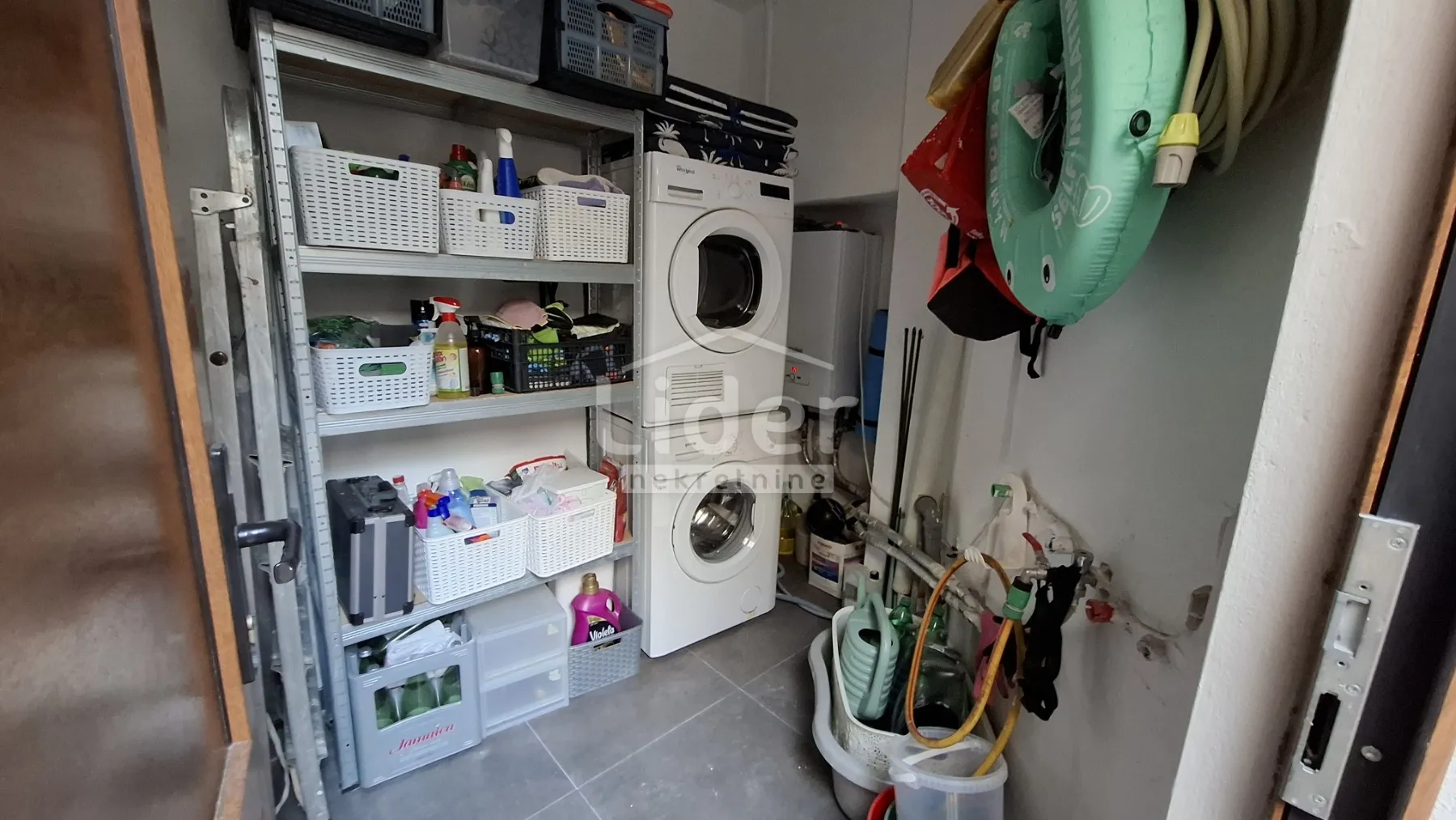 crikvenica-prostran stan s dodatnim apartmanom - slika 22
