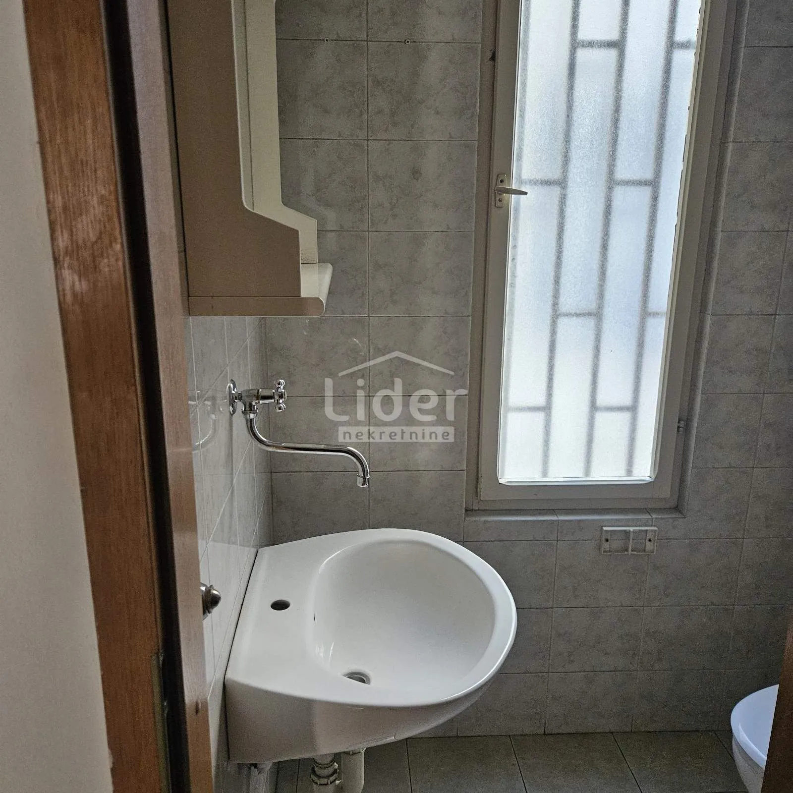 poslovni prostor centar, 34m2 - slika 4