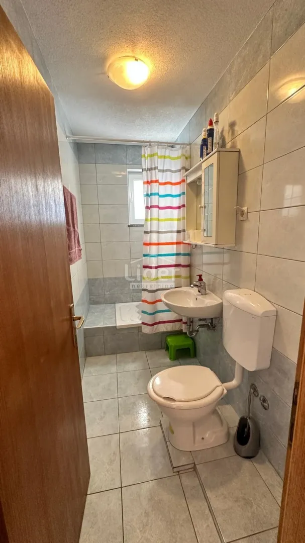 kuća u loparu sa 4 apartmana u blizini plaže - slika 17