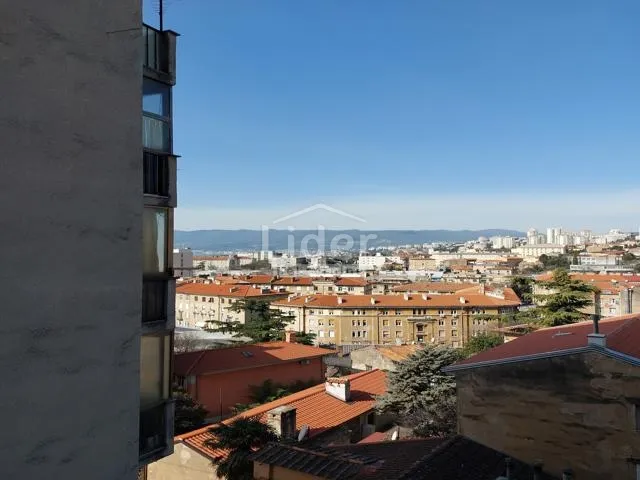belveder-150m2,2s+db,3 balkona s pogledom na grad i more - slika 26