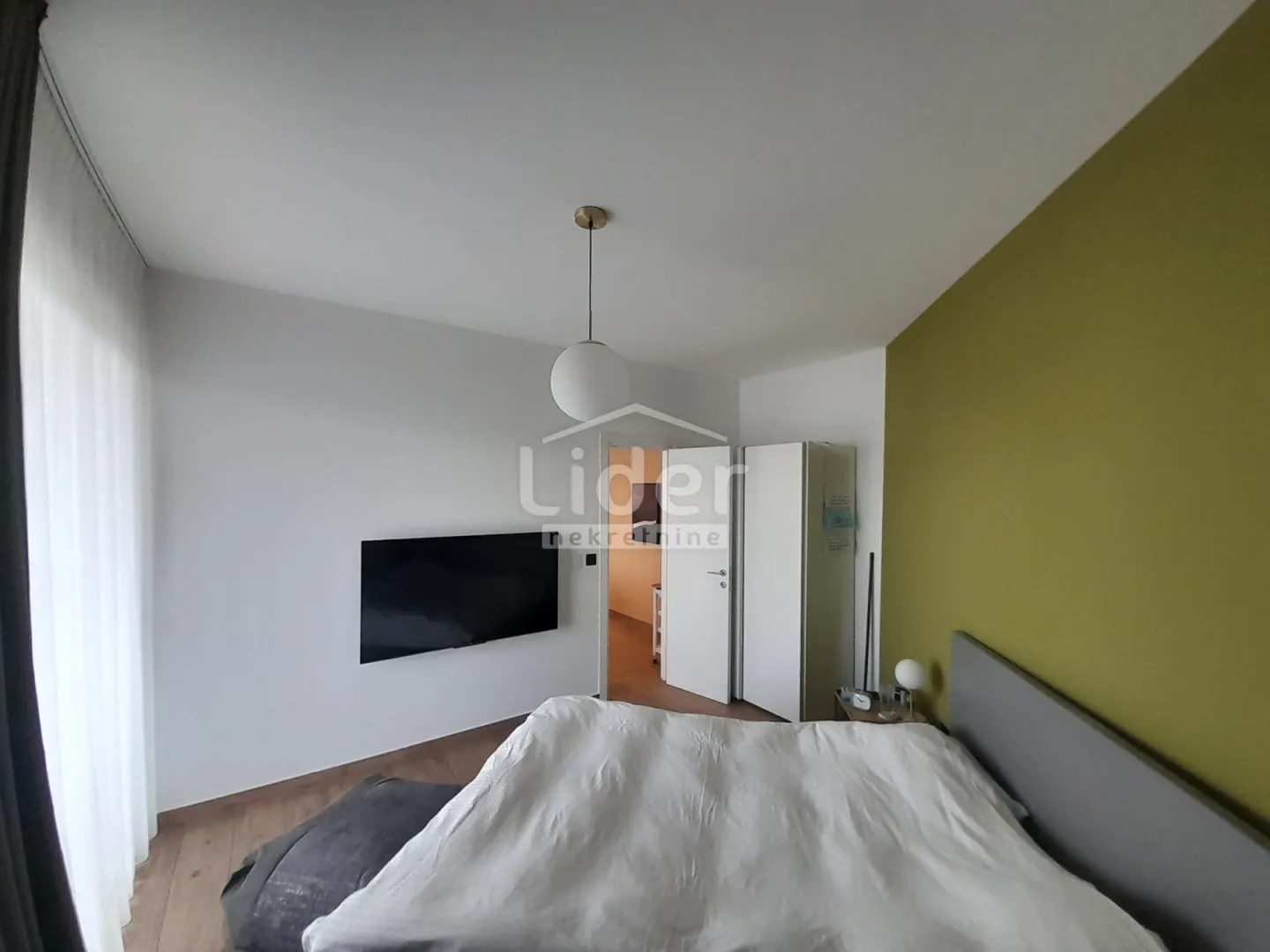 opatija stan 158m2 + 298m2 okućnice+ garaža - slika 15