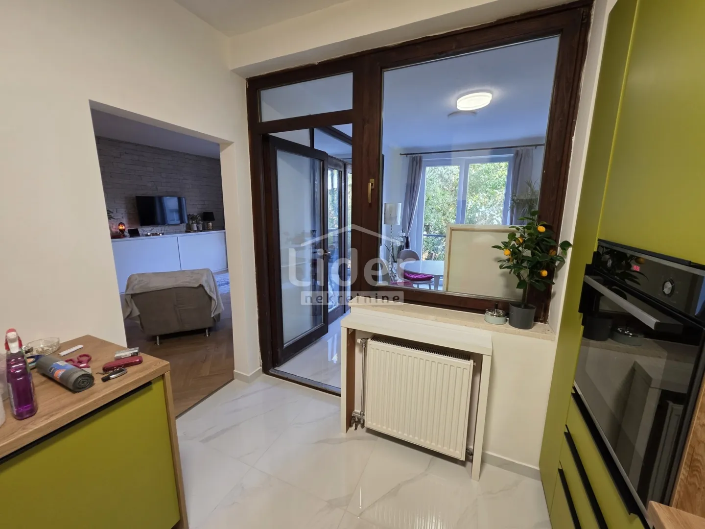 njivice -trosobni stan 100m2 - slika 13