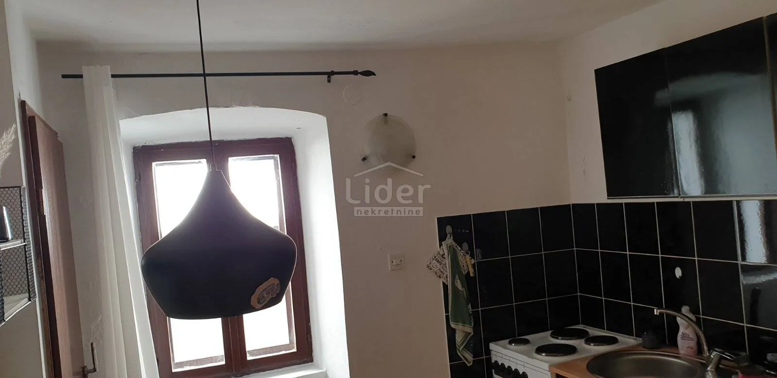 baška, 1skl.-troetažni, terasa, 1.red do mora - slika 8