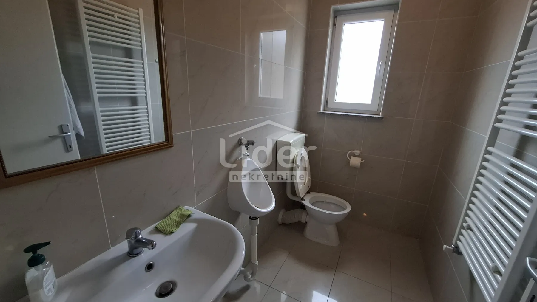 permani- 430m2 poslovnog prostora - slika 11