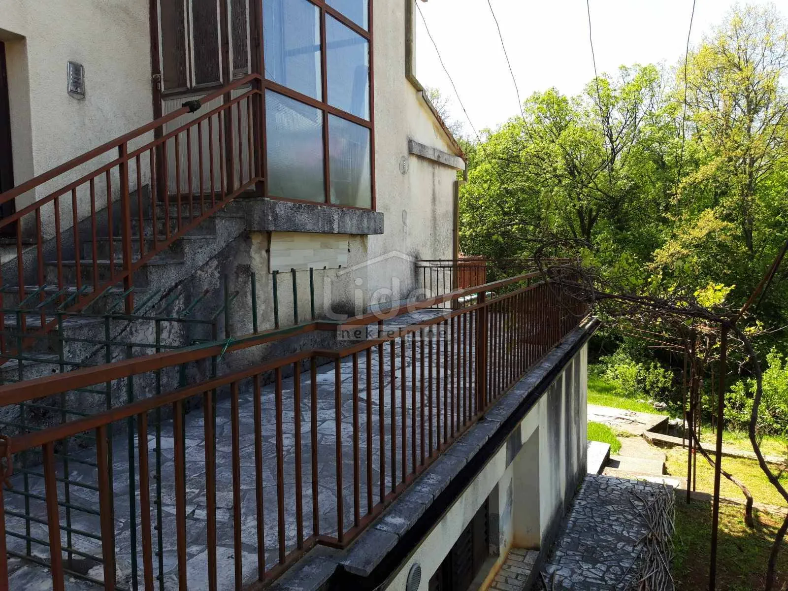 matulji, kuća sa 4 stana, 525 m2, 1300m2 okućnice - slika 13
