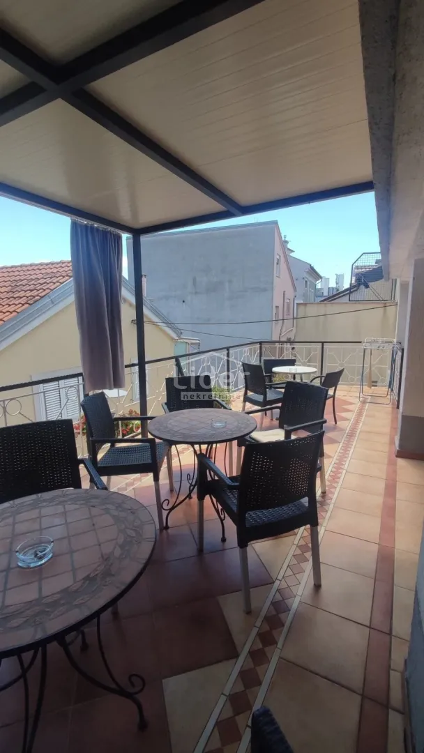 vila: crikvenica u centru, 360.00 m2 - slika 4