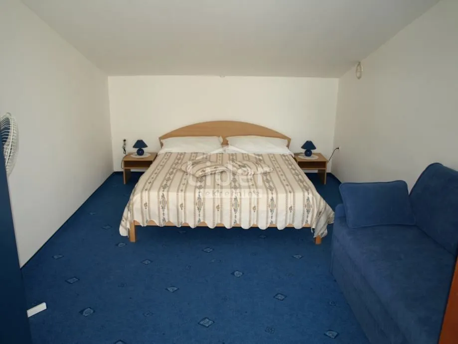 kruševo, šušnjar, kuću sa 4 apartmana prodajemo - slika 10