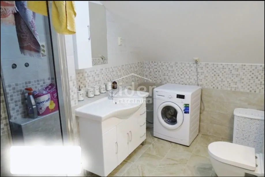 kuća,brod moravice,330m2 - slika 9
