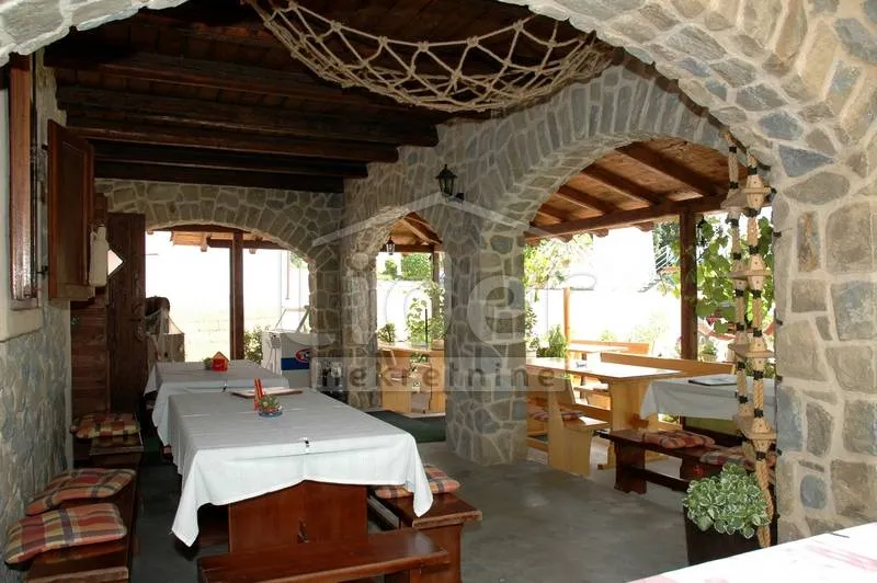 lopar, san marino, apartmanska kuća s restoranom - slika 7