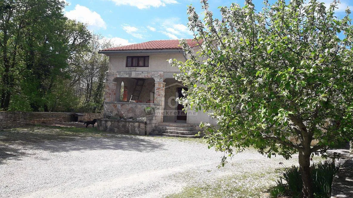 Simpatična prizemnica u okolici Rovinja - Kanfanar