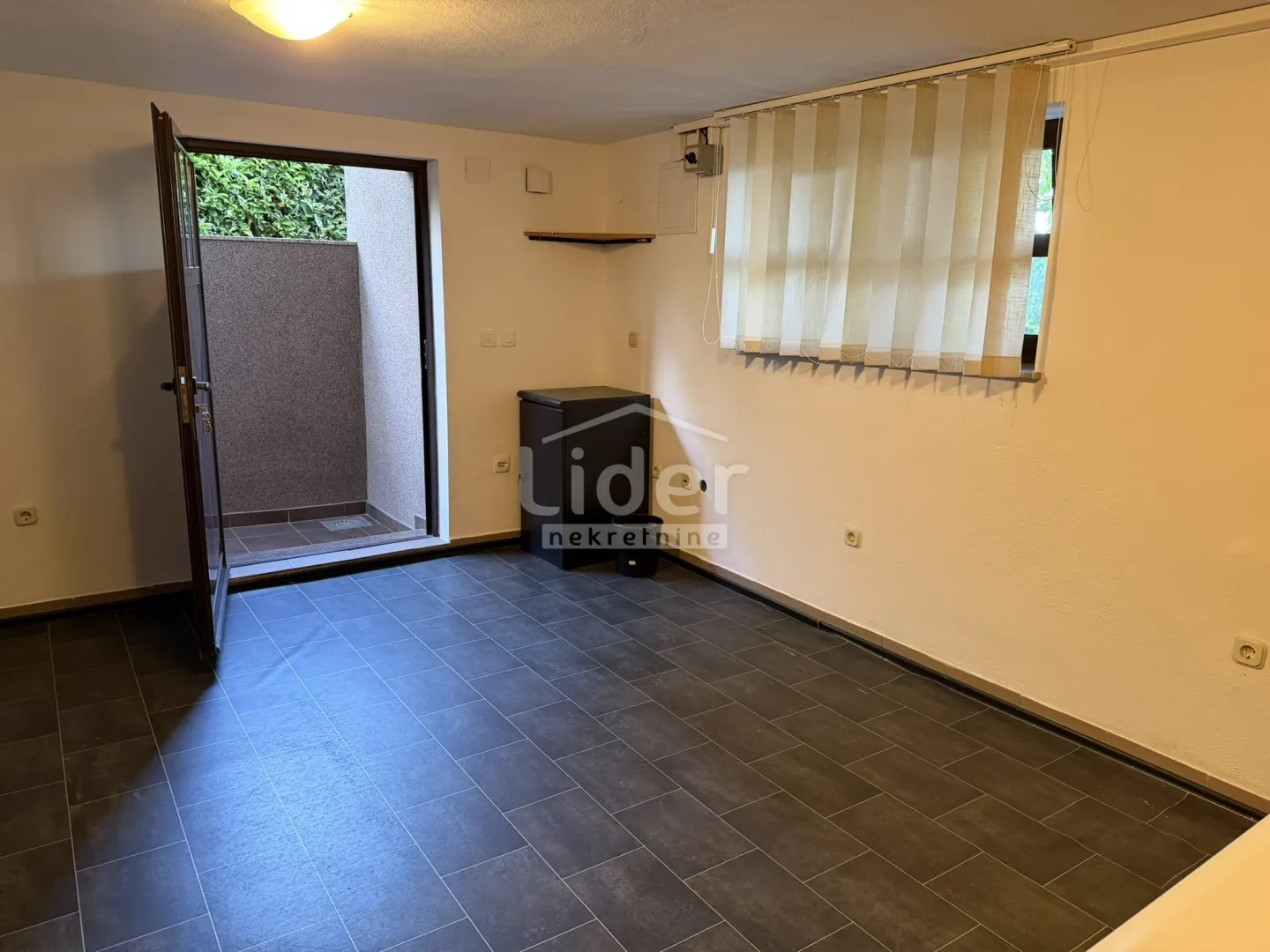 poslovne prostore 70m2 na mirnoj lokaciji iznajmljujemo - slika 3
