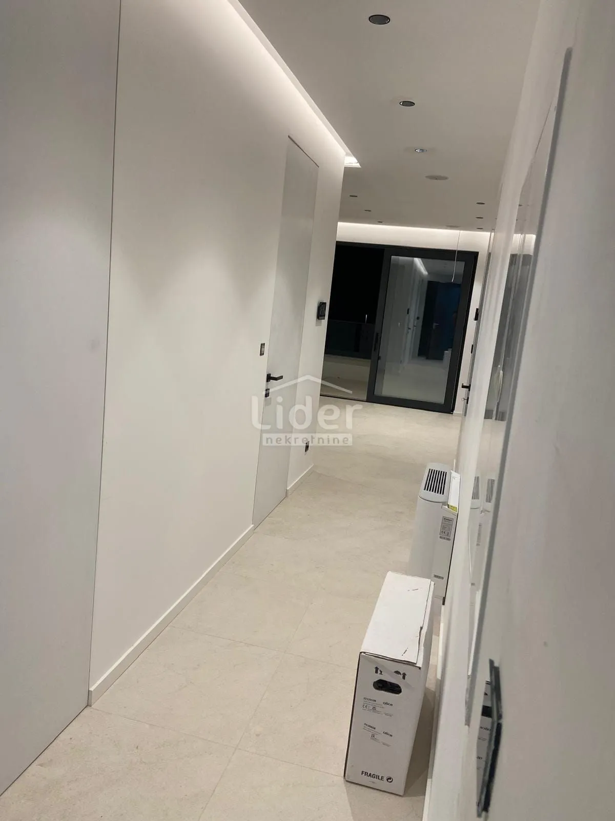 luksuzna villa sa 4 stana - krk - slika 6