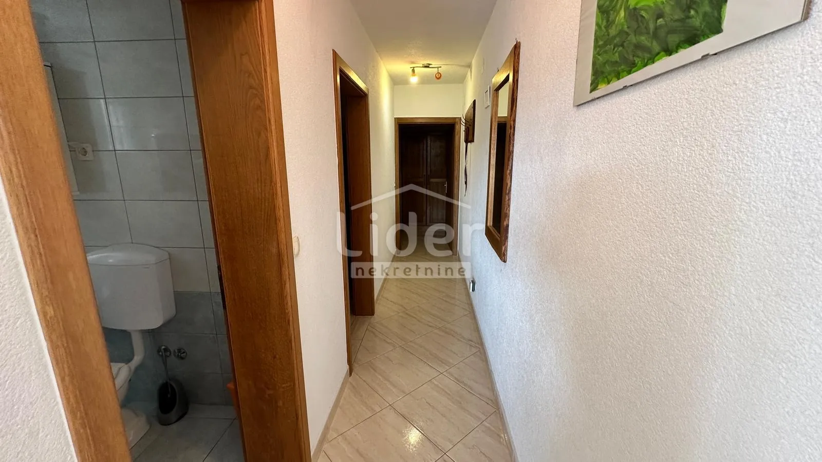 kuća u loparu sa 4 apartmana u blizini plaže - slika 16