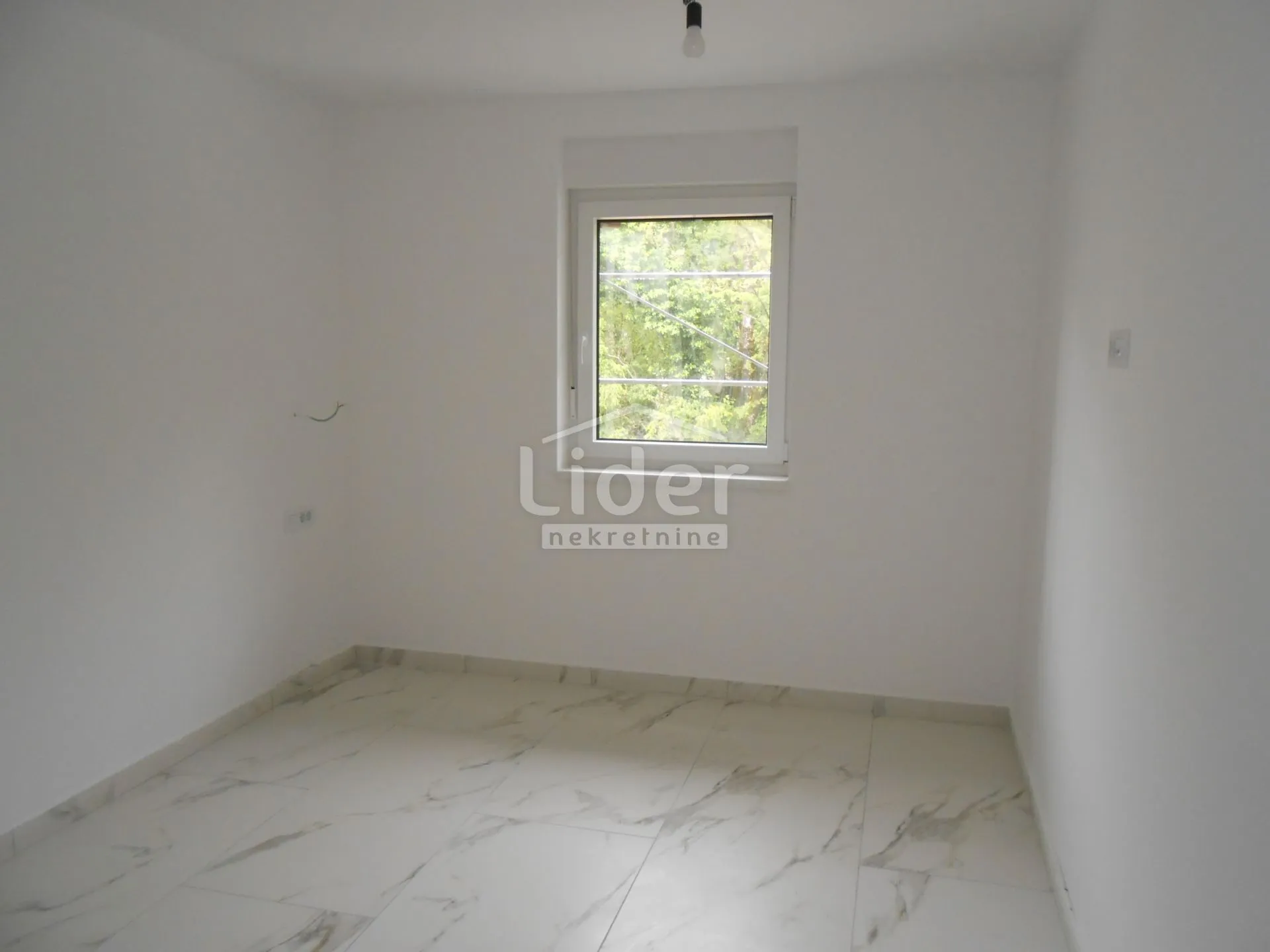 hlapa (otok krk) novi apartman s 2 lođe - slika 3