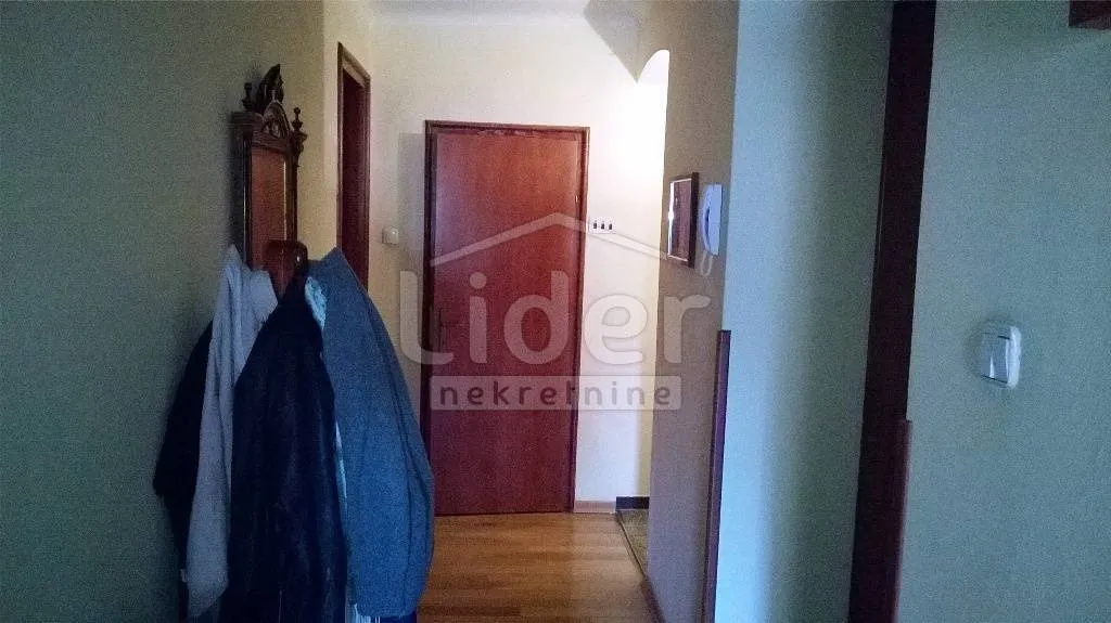 centar, 4 sobni stan - slika 2