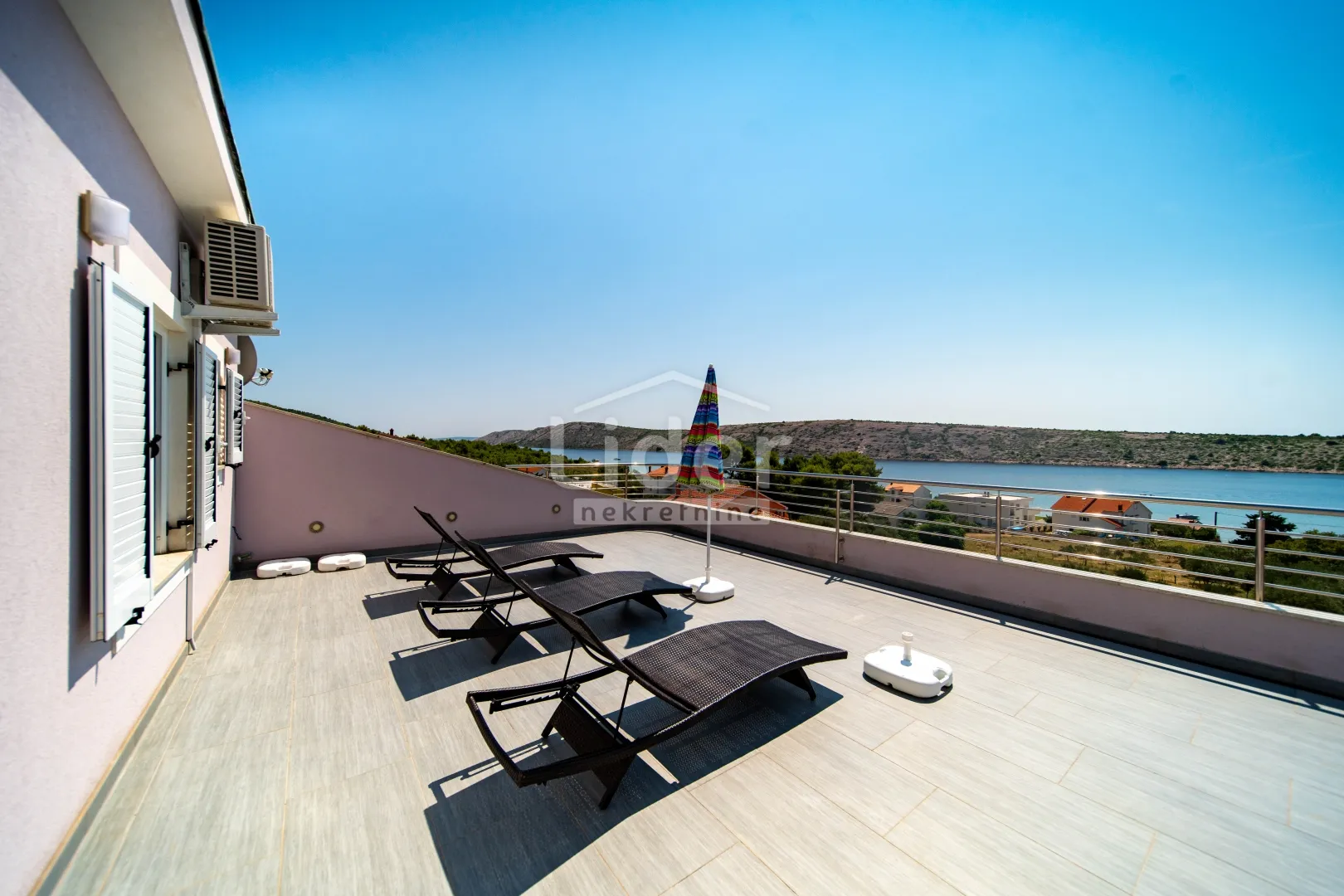 rab, barbat, apartman 150 m2 s prekrasnim pogledom - slika 6