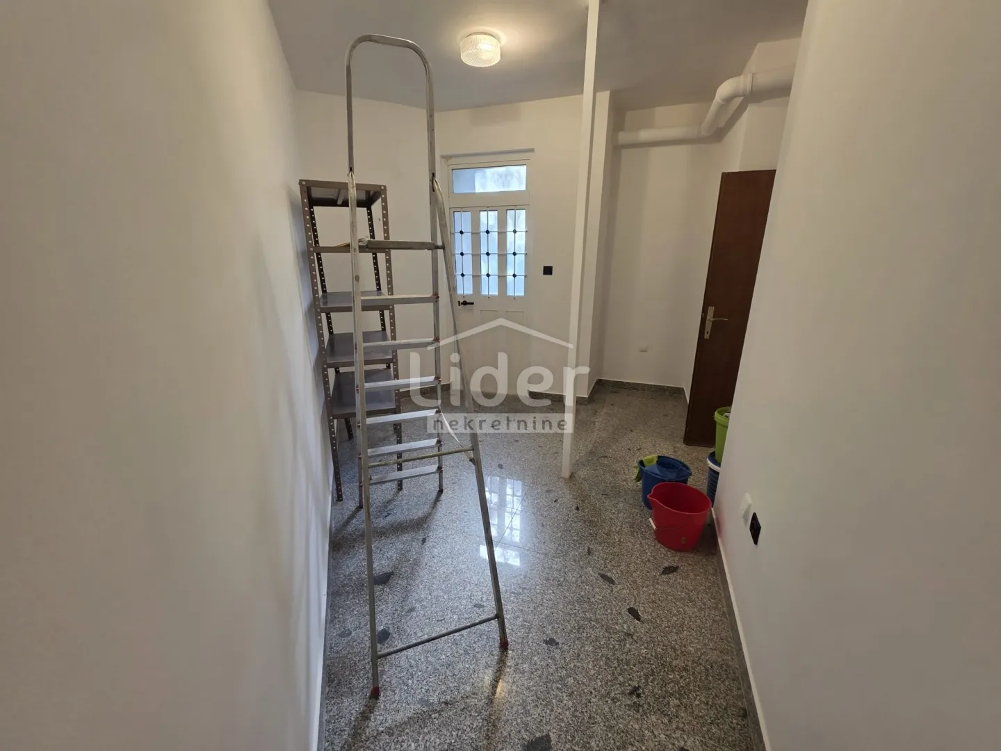 belveder, ulični poslovni prostor, 37m2 - slika 5