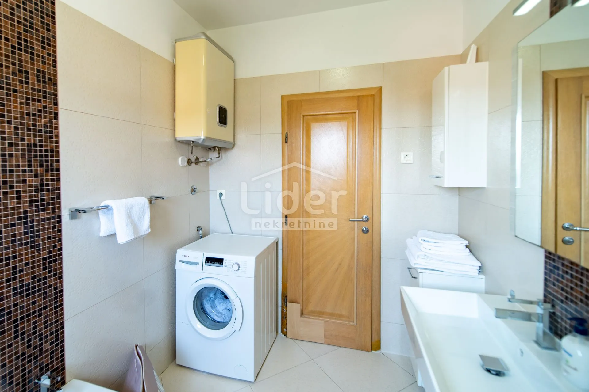 rab, barbat, apartman 150 m2 s prekrasnim pogledom - slika 48