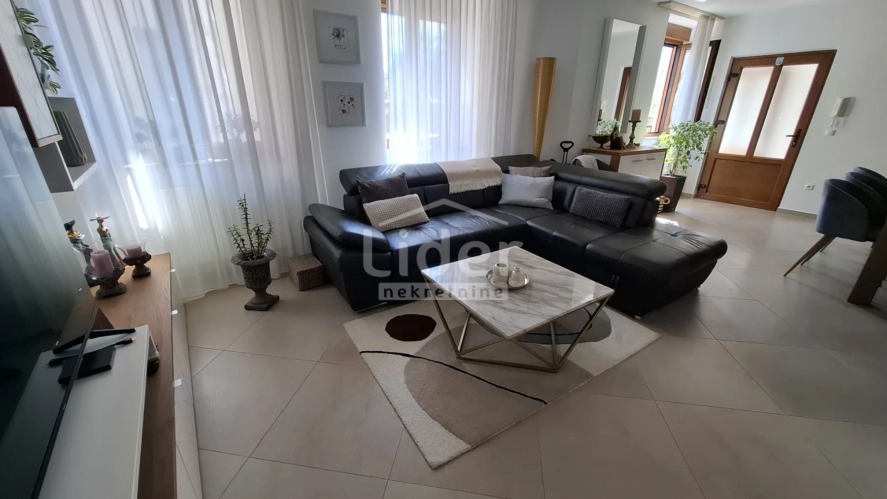CRIKVENICA-prostran stan s dodatnim apartmanom