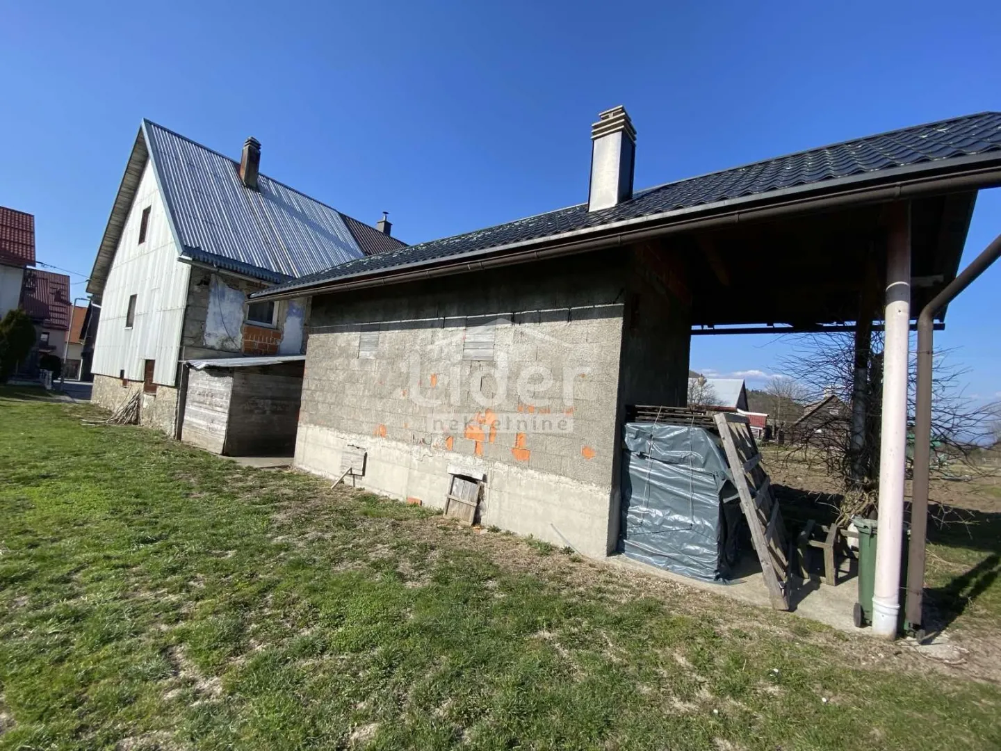 delnice, dvojna kuća od 100m2, p+1, okućnice 320m2 - slika 19