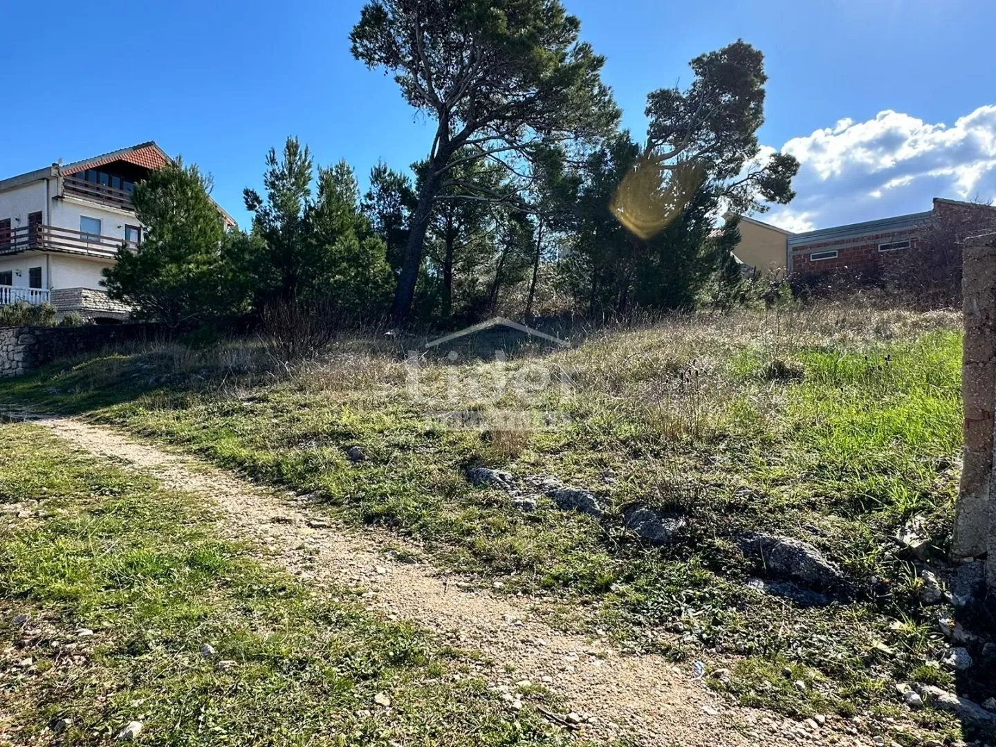 novigrad (zadar) građevinsku parcelu 528m2 prodajemo - slika 2