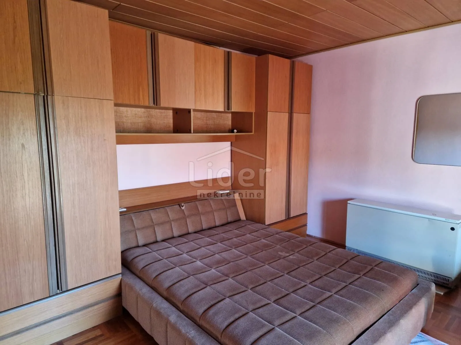 kuća na rabu, kampor - slika 6