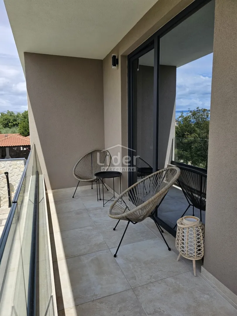 krk – moderna kuća 170 m², bazen - slika 16