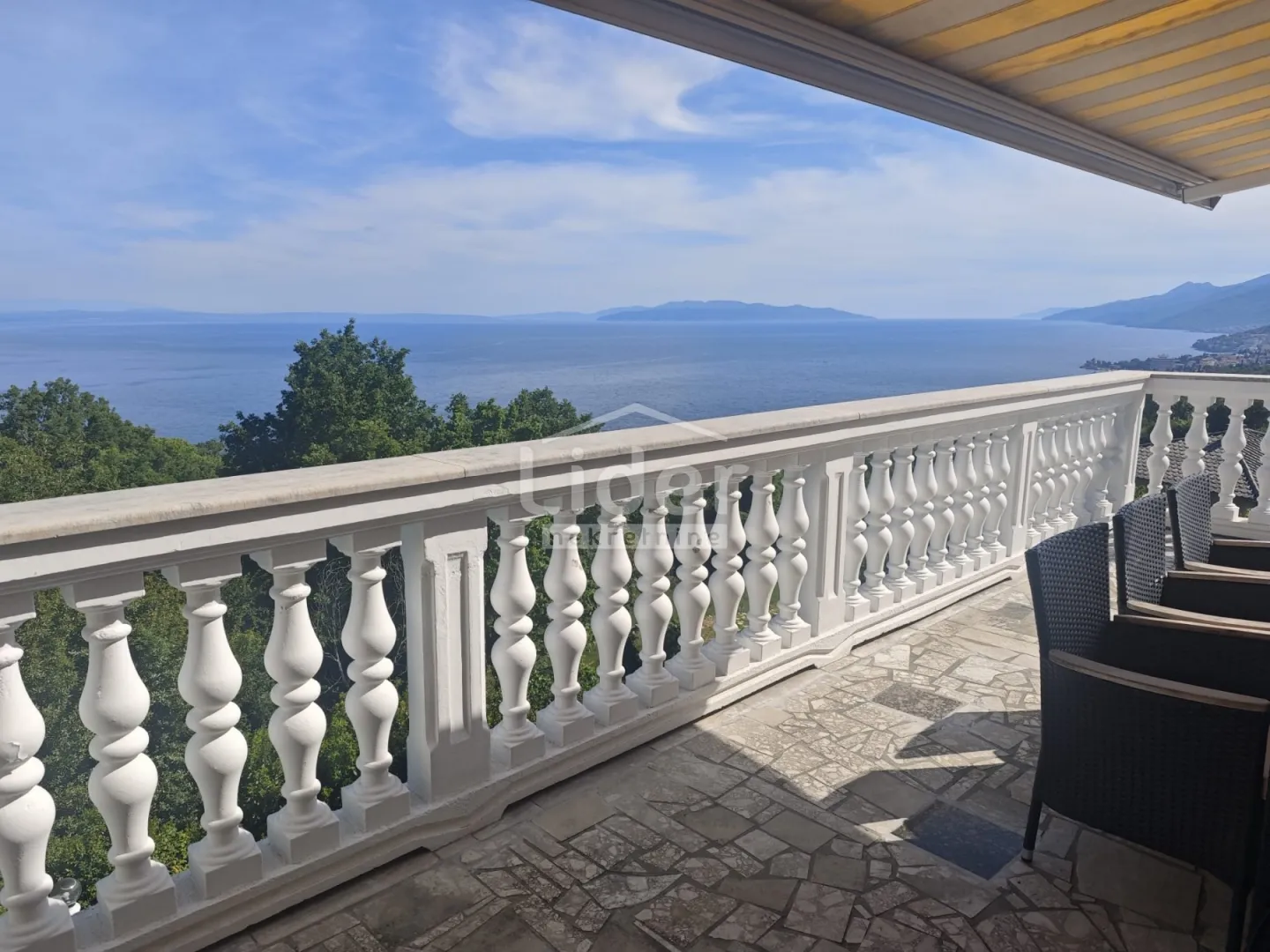 opatija- vila s predivnim pogledom i bazenom - slika 33