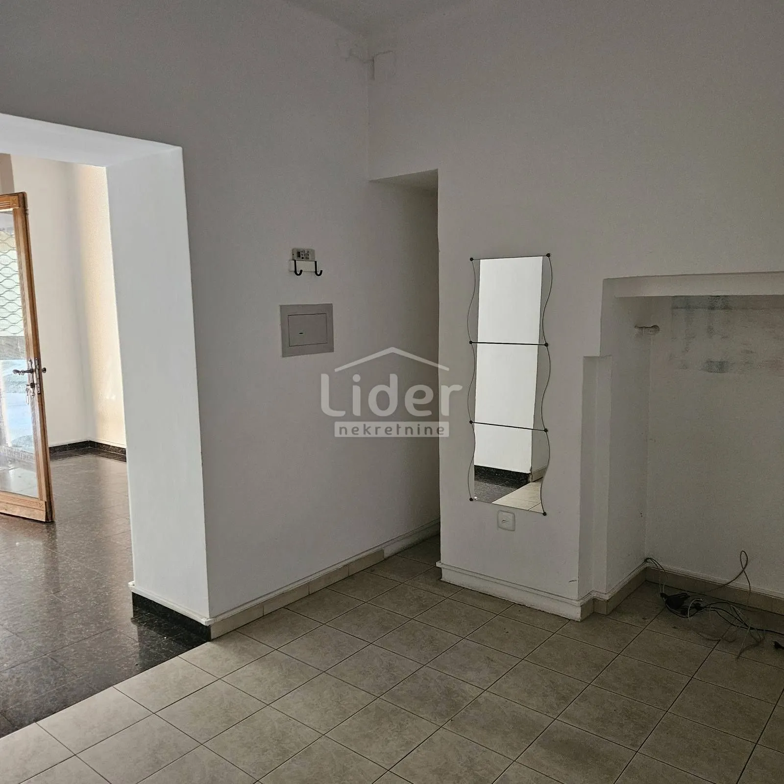 poslovni prostor centar, 34m2 - slika 2