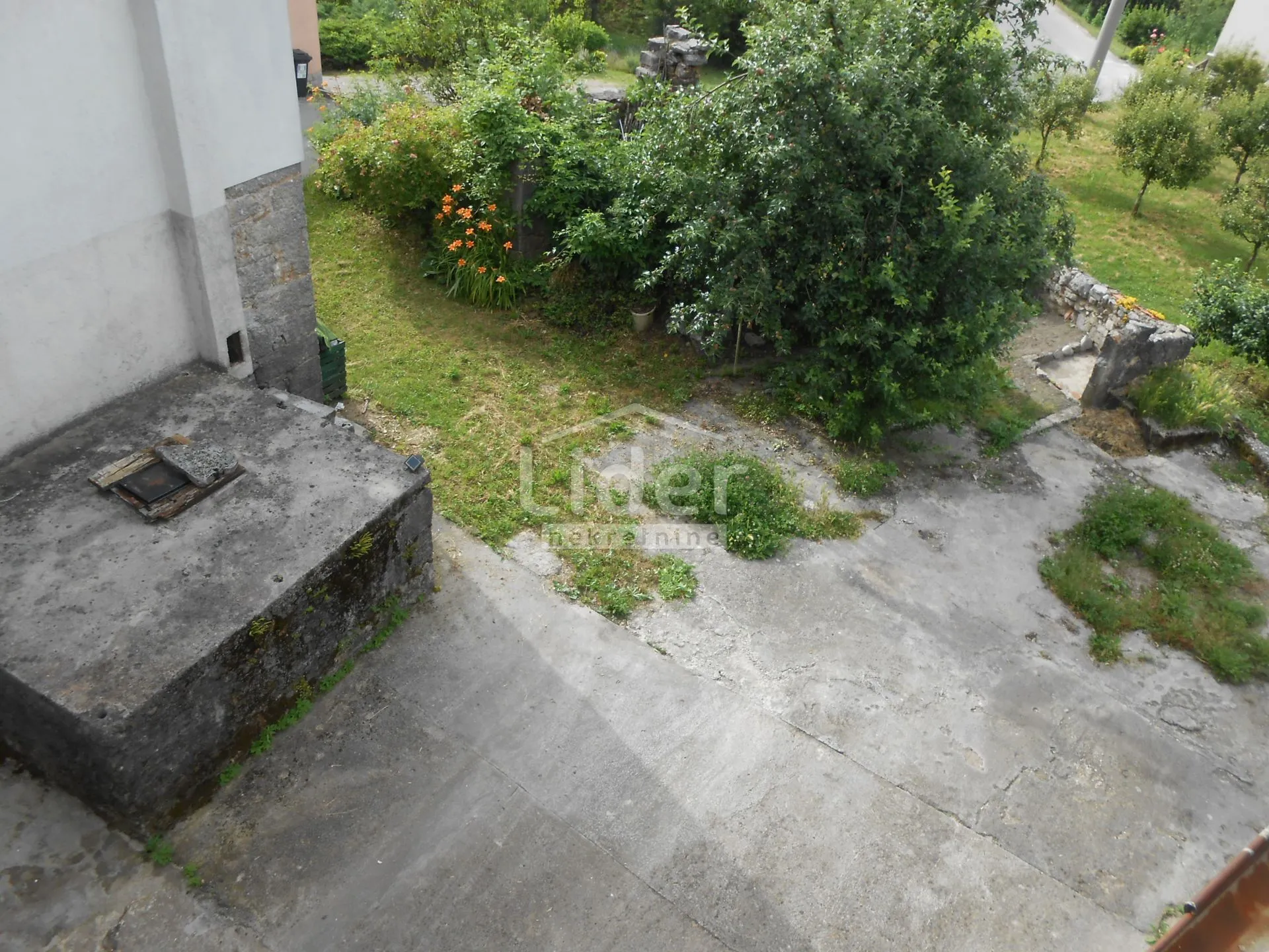zvoneća kuća s 2 terase i otvorenim pogledom - slika 27