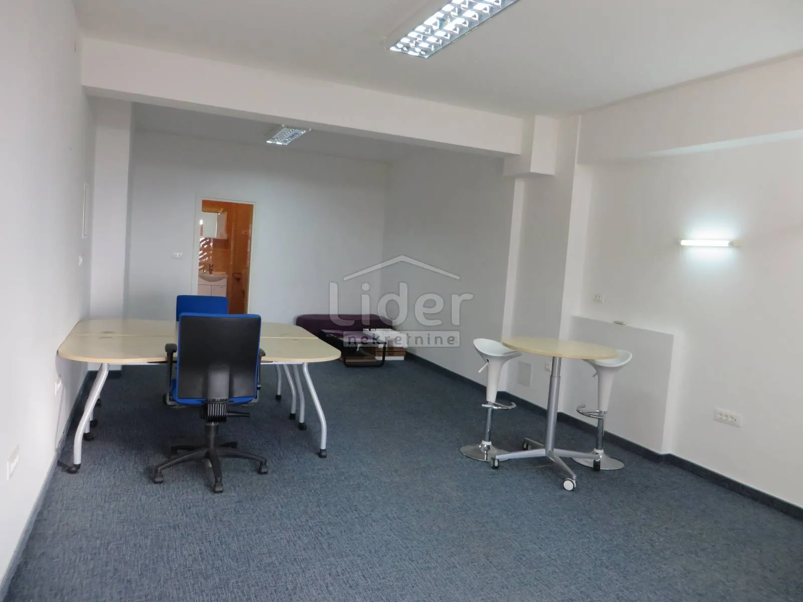 uredski prostor, 120 m2, sa parkingom - slika 10