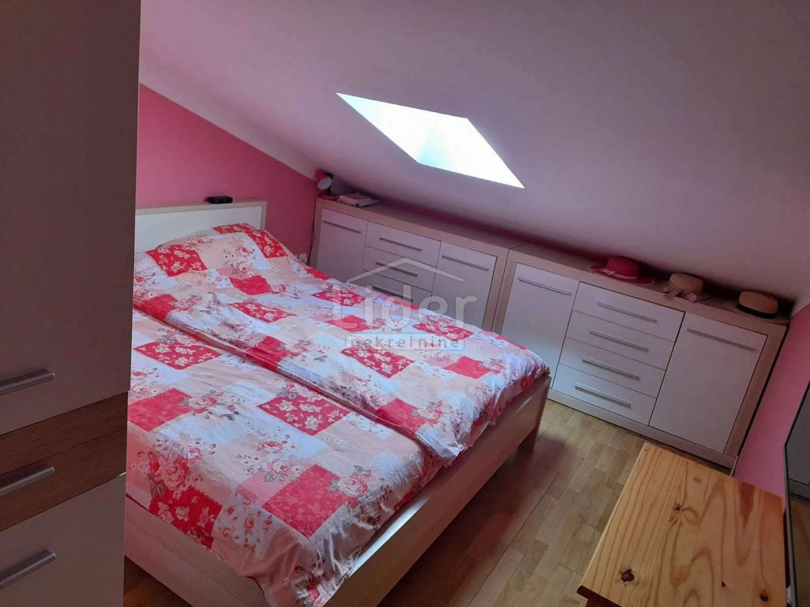dvoetažni stan 103.5 m2, jušići - slika 31