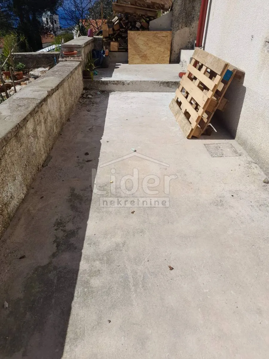 kuća kostrena roh bau sa 5 stambenih jedinica-2 stana uređena - slika 13