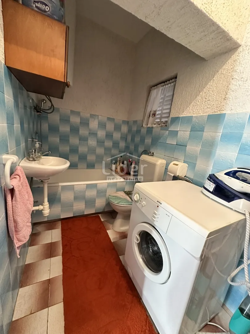 kruševo, kuću sa 3 stana i garažom prodajemo - slika 7