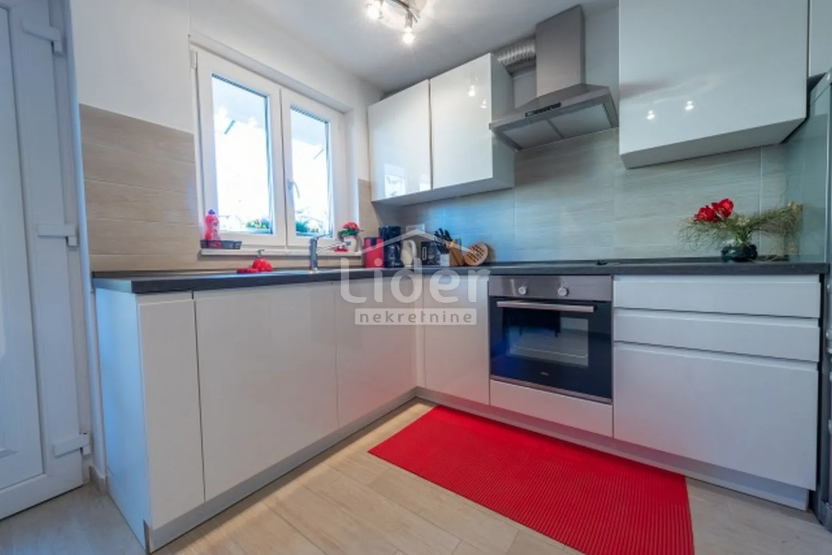 opatija, 250 m od mora, 2s+db, 270.000 € - slika 3