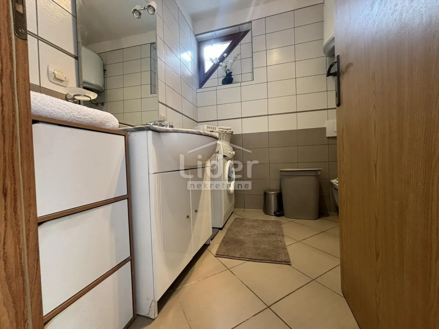 apartman u malinskoj 74 m2 - slika 5