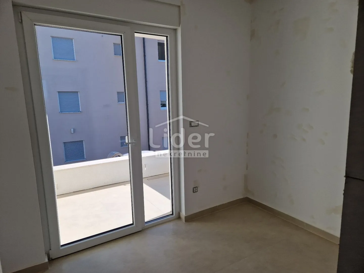 2s+db apartman, mandre- novogradnja, 200m od mora - slika 6