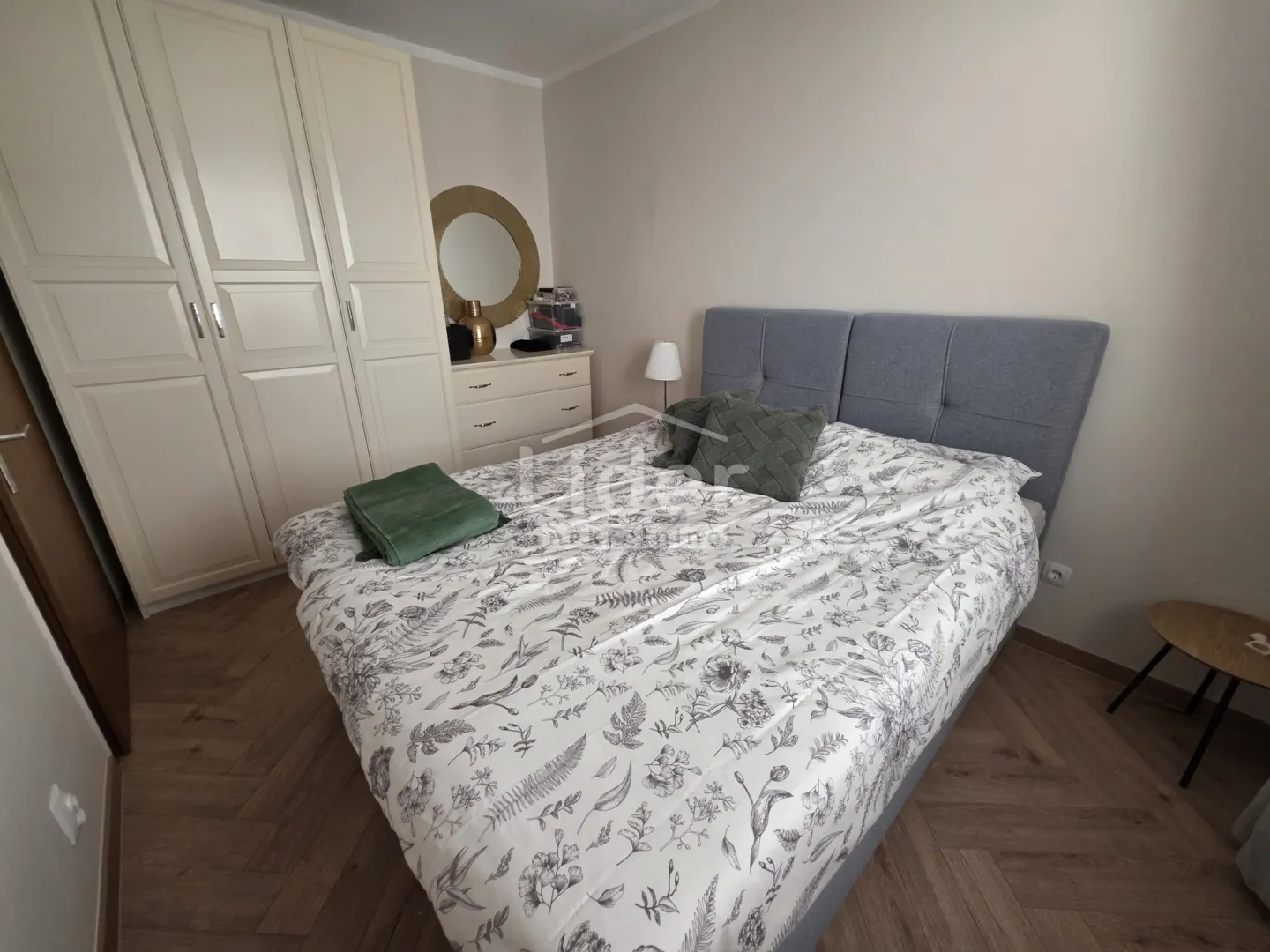njivice -trosobni stan 100m2 - slika 5