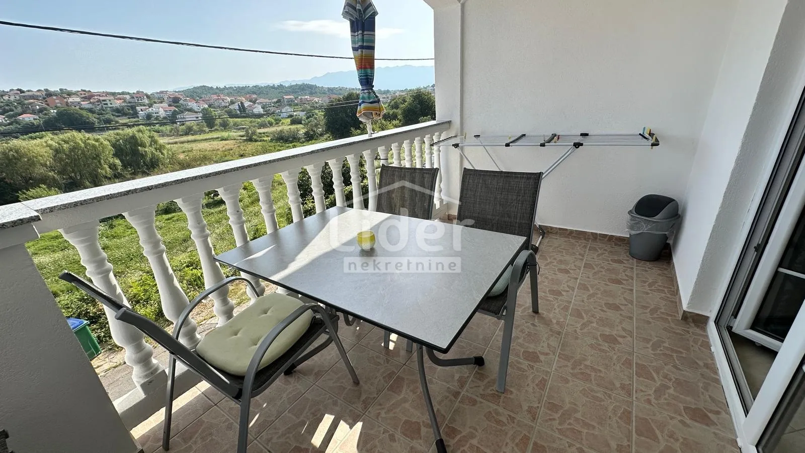 kuća u loparu sa 4 apartmana u blizini plaže - slika 5