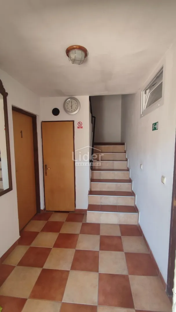 vila: crikvenica u centru, 360.00 m2 - slika 6