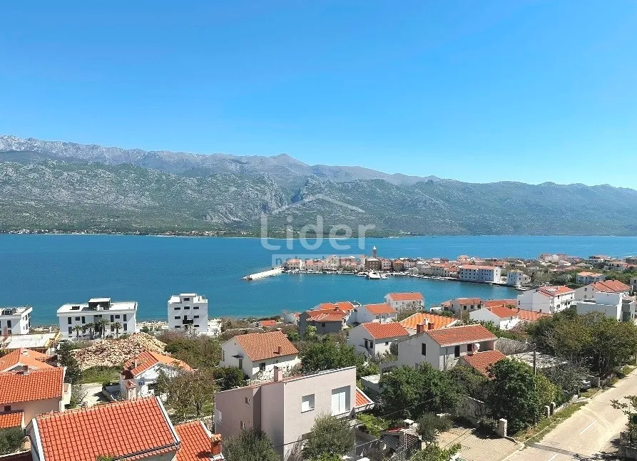 luksuzni penthouse s bazenom i prekrasnim pogledom na more - slika 17