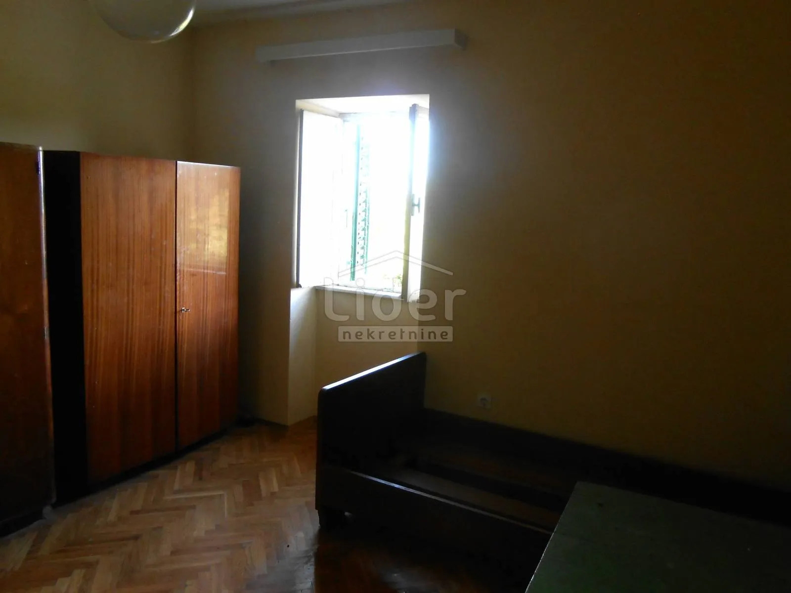 brseč kuća u prirodi s pogledom na more - slika 11