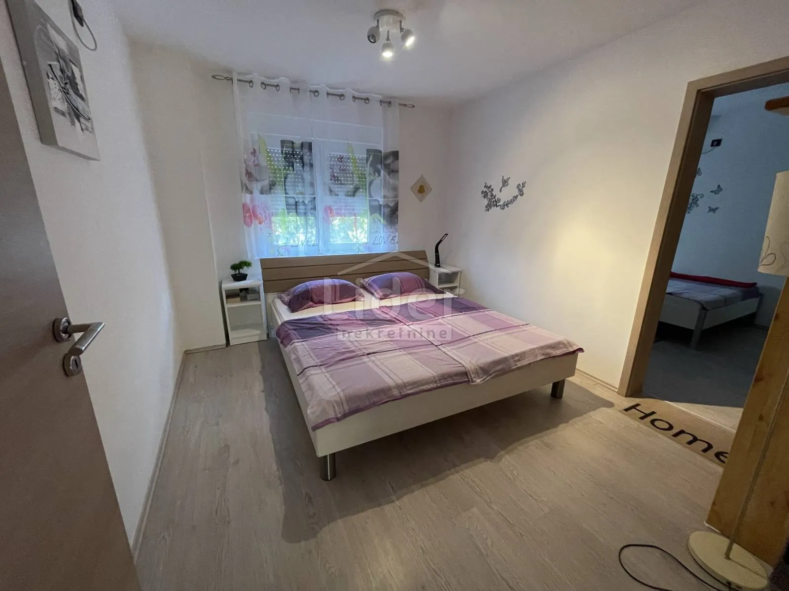 kuća 100m2, bazen, velika garaža, prvi red do mora i plaže - slika 30