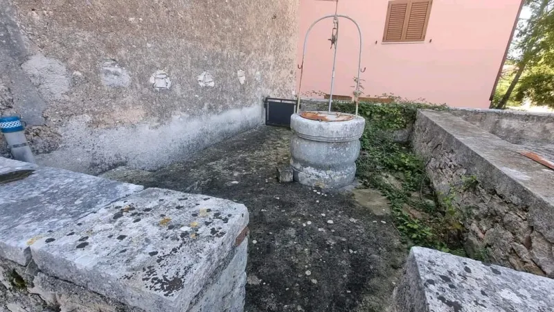 istra, kamena kuća na dvije etaže 2.5 km do plaže - slika 4