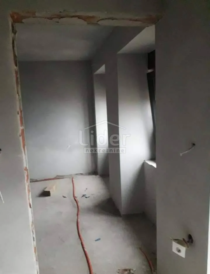 kuća kostrena roh bau sa 5 stambenih jedinica-2 stana uređena - slika 7